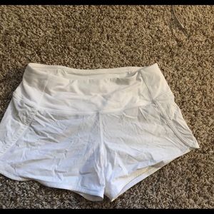 Lululemon Run Times II short white size 4